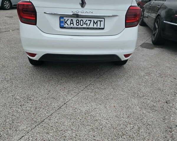 Білий Рено Логан, об'ємом двигуна 1 л та пробігом 13 тис. км за 8600 $, фото 7 на Automoto.ua