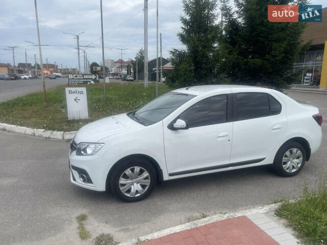 Белый Рено Логан, объемом двигателя 1.46 л и пробегом 33 тыс. км за 11900 $, фото 1 на Automoto.ua