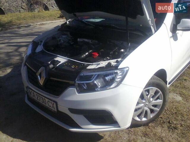 Белый Рено Логан, объемом двигателя 1 л и пробегом 70 тыс. км за 8300 $, фото 3 на Automoto.ua