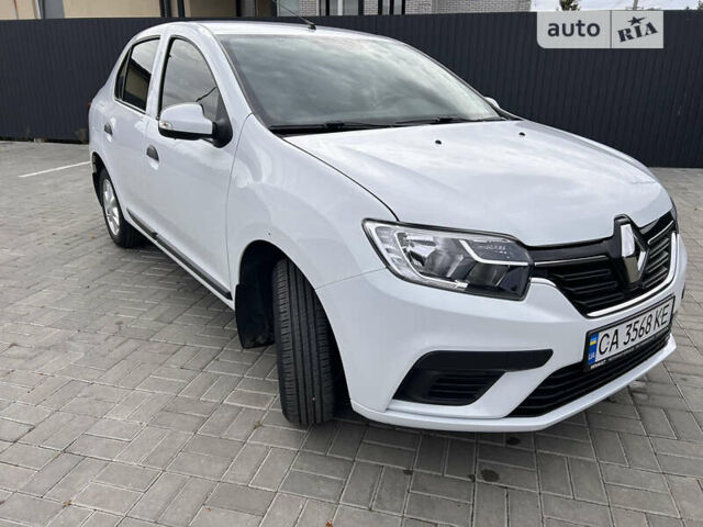 Білий Рено Логан, об'ємом двигуна 0.9 л та пробігом 60 тис. км за 11100 $, фото 1 на Automoto.ua