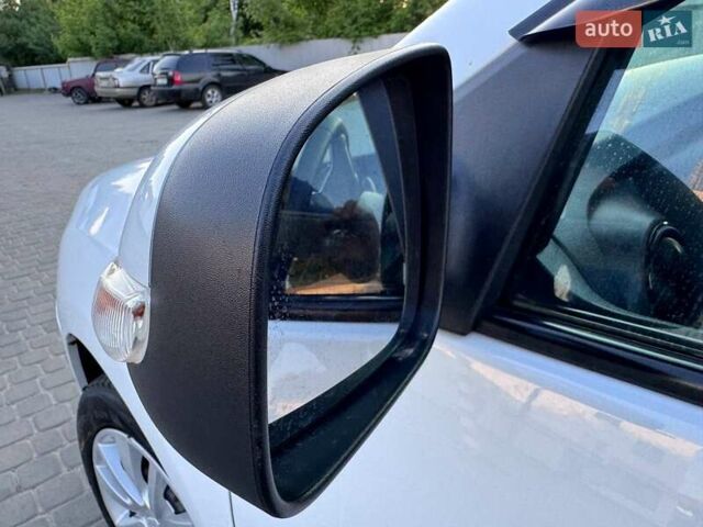 Білий Рено Логан, об'ємом двигуна 1 л та пробігом 105 тис. км за 6900 $, фото 45 на Automoto.ua