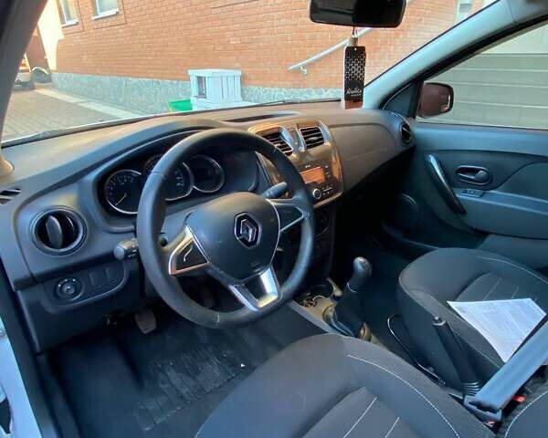 Білий Рено Логан, об'ємом двигуна 1 л та пробігом 80 тис. км за 8000 $, фото 3 на Automoto.ua