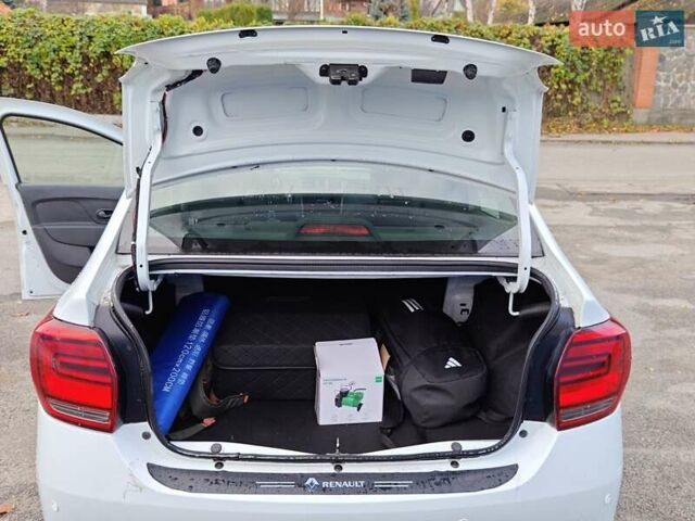 Белый Рено Логан, объемом двигателя 0.9 л и пробегом 89 тыс. км за 8500 $, фото 12 на Automoto.ua
