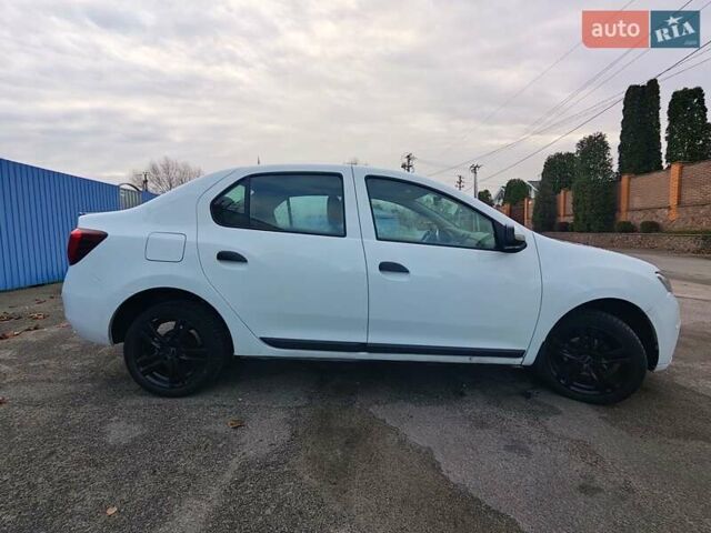 Белый Рено Логан, объемом двигателя 0.9 л и пробегом 89 тыс. км за 8500 $, фото 4 на Automoto.ua