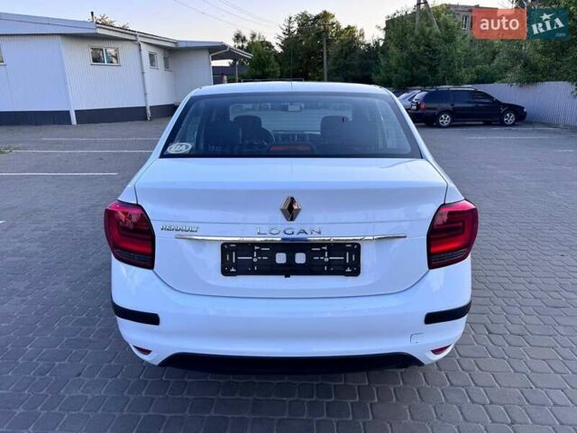 Білий Рено Логан, об'ємом двигуна 1 л та пробігом 105 тис. км за 6900 $, фото 5 на Automoto.ua