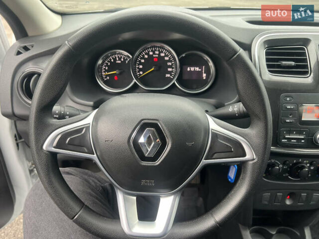 Білий Рено Логан, об'ємом двигуна 1.5 л та пробігом 67 тис. км за 9013 $, фото 9 на Automoto.ua