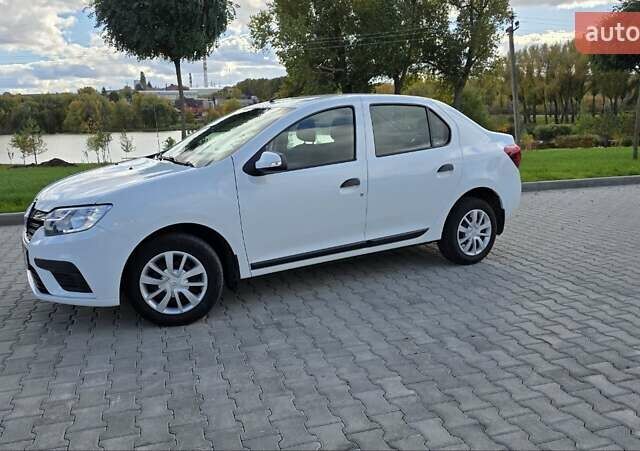 Белый Рено Логан, объемом двигателя 1 л и пробегом 107 тыс. км за 8200 $, фото 5 на Automoto.ua