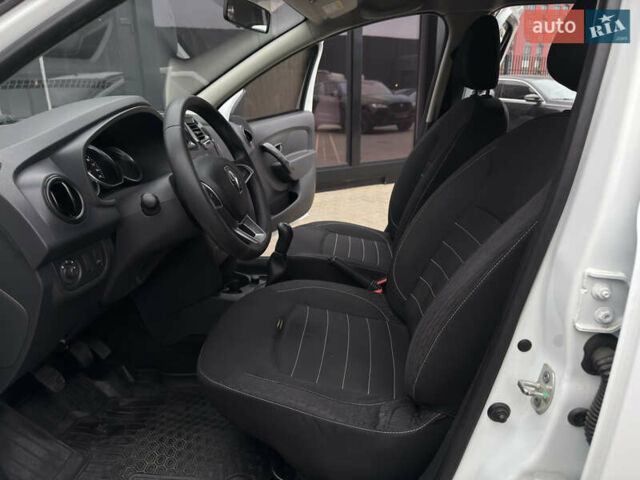 Білий Рено Логан, об'ємом двигуна 1.5 л та пробігом 257 тис. км за 7600 $, фото 14 на Automoto.ua