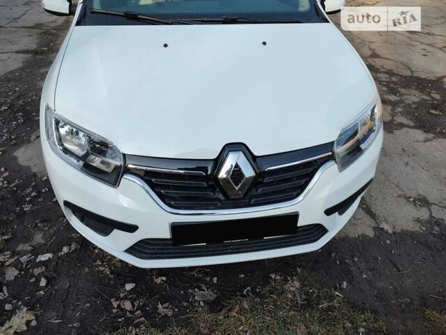 Белый Рено Логан, объемом двигателя 1.46 л и пробегом 68 тыс. км за 11600 $, фото 1 на Automoto.ua