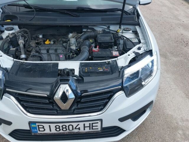 Білий Рено Логан, об'ємом двигуна 1 л та пробігом 168 тис. км за 5900 $, фото 2 на Automoto.ua