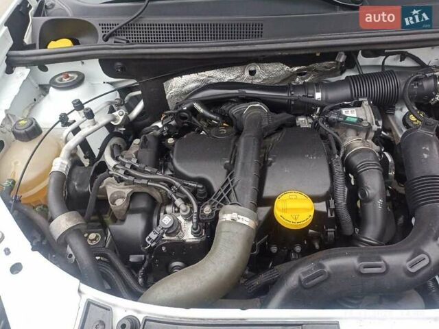 Белый Рено Логан, объемом двигателя 1.46 л и пробегом 96 тыс. км за 8700 $, фото 3 на Automoto.ua