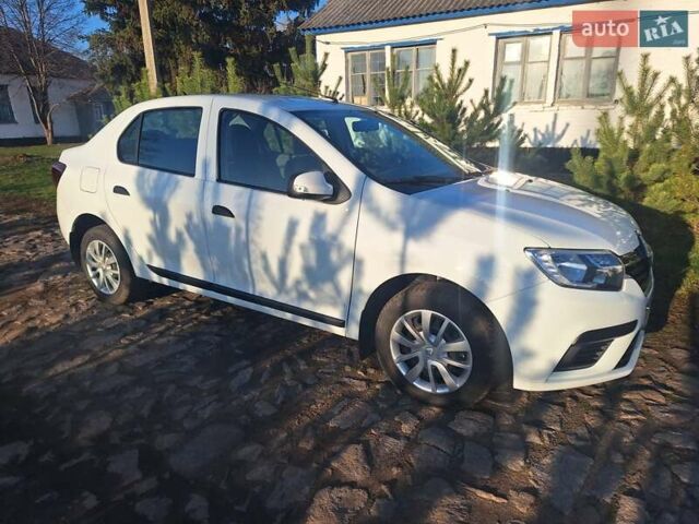 Білий Рено Логан, об'ємом двигуна 1.46 л та пробігом 17 тис. км за 13000 $, фото 11 на Automoto.ua