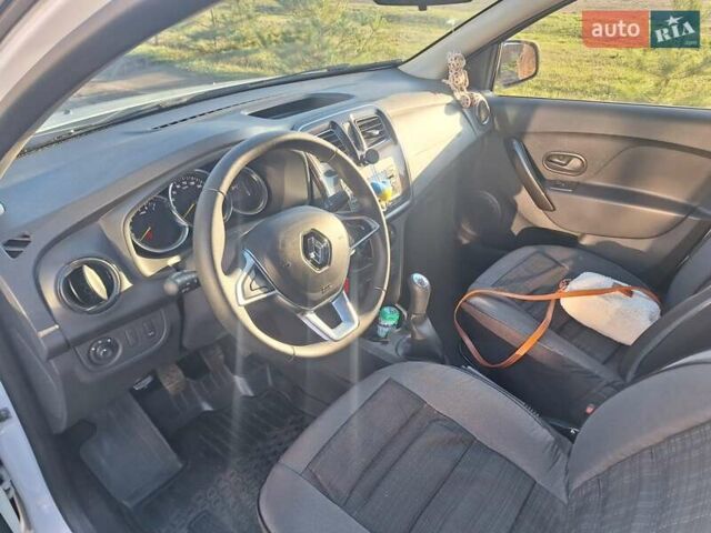 Білий Рено Логан, об'ємом двигуна 1.46 л та пробігом 17 тис. км за 13000 $, фото 8 на Automoto.ua