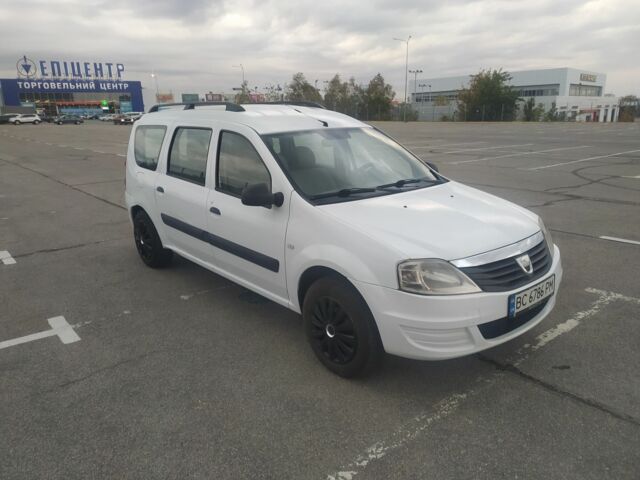 Белый Рено Логан, объемом двигателя 1.5 л и пробегом 247 тыс. км за 4000 $, фото 3 на Automoto.ua