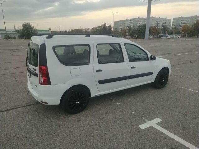 Белый Рено Логан, объемом двигателя 1.5 л и пробегом 247 тыс. км за 4000 $, фото 5 на Automoto.ua
