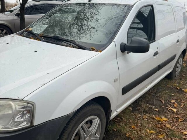 Білий Рено Логан, об'ємом двигуна 1.5 л та пробігом 500 тис. км за 2500 $, фото 4 на Automoto.ua