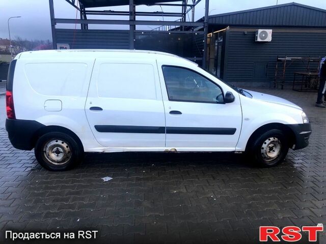 Белый Рено Логан, объемом двигателя 1.6 л и пробегом 0 тыс. км за 2700 $, фото 2 на Automoto.ua