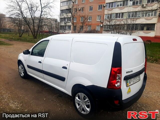 Белый Рено Логан, объемом двигателя 1.6 л и пробегом 170 тыс. км за 3500 $, фото 3 на Automoto.ua