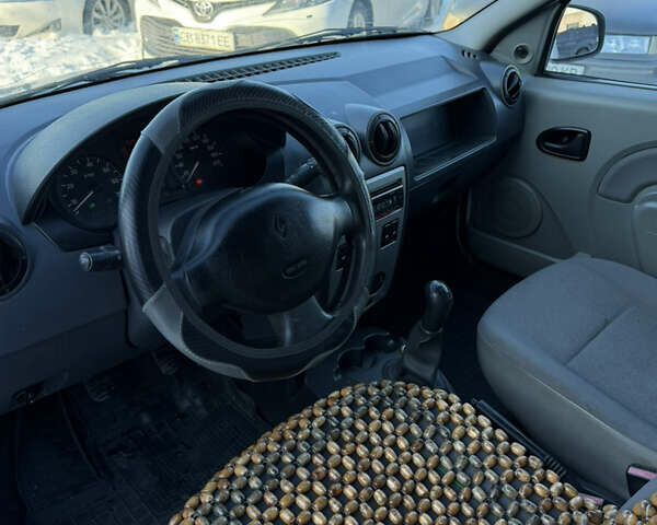 Білий Рено Логан, об'ємом двигуна 1.46 л та пробігом 527 тис. км за 3450 $, фото 16 на Automoto.ua