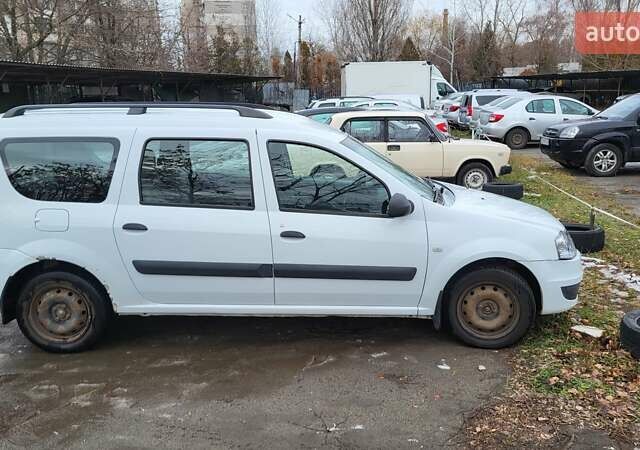 Рено Логан 2012 у Дніпро (Дніпропетровську) на Automoto.ua Білий Рено Логан, об'ємом двигуна 1.6 л та пробігом 300 тис. км за 4950 $, фото 3 на Automoto.ua