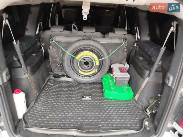 Білий Рено Логан, об'ємом двигуна 1.6 л та пробігом 184 тис. км за 6000 $, фото 35 на Automoto.ua