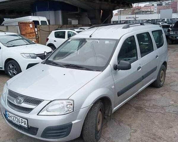 Рено Логан 2012 у Дніпро (Дніпропетровську) на Automoto.ua Білий Рено Логан, об'ємом двигуна 1.6 л та пробігом 300 тис. км за 4950 $, фото 7 на Automoto.ua