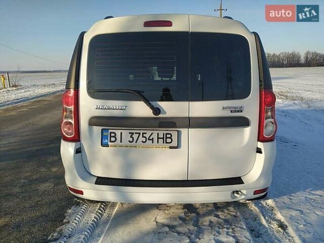 Білий Рено Логан, об'ємом двигуна 1.6 л та пробігом 167 тис. км за 5500 $, фото 7 на Automoto.ua