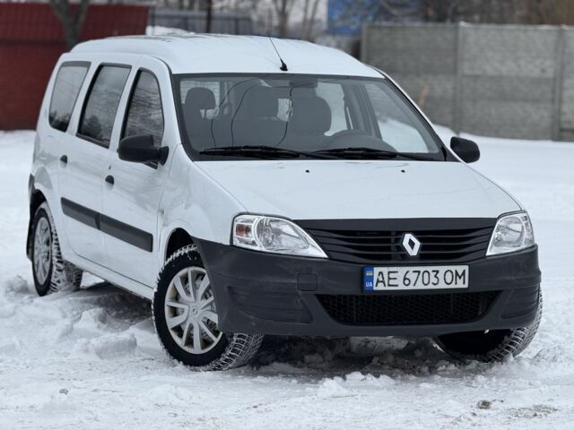 Белый Рено Логан, объемом двигателя 1.6 л и пробегом 219 тыс. км за 5475 $, фото 6 на Automoto.ua