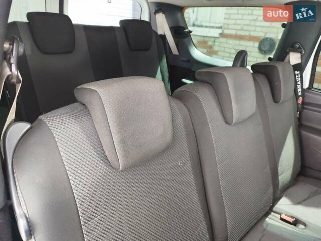 Білий Рено Логан, об'ємом двигуна 1.6 л та пробігом 184 тис. км за 6000 $, фото 33 на Automoto.ua