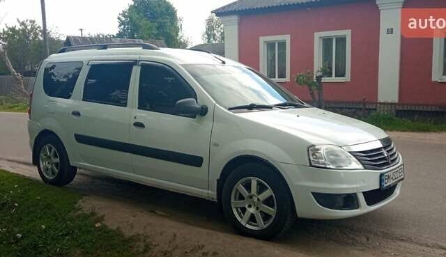 Білий Рено Логан, об'ємом двигуна 1.6 л та пробігом 184 тис. км за 6000 $, фото 10 на Automoto.ua