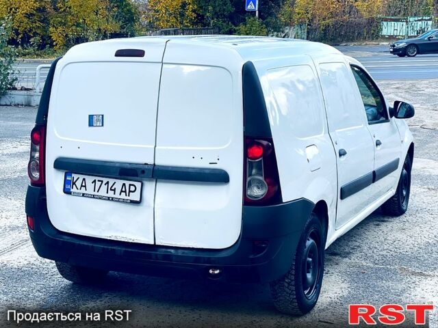 Белый Рено Логан, объемом двигателя 1.5 л и пробегом 298 тыс. км за 3400 $, фото 4 на Automoto.ua