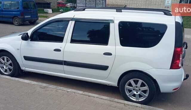 Білий Рено Логан, об'ємом двигуна 1.6 л та пробігом 184 тис. км за 6000 $, фото 2 на Automoto.ua