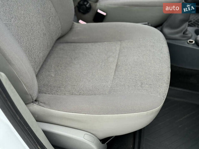 Белый Рено Логан, объемом двигателя 1.6 л и пробегом 219 тыс. км за 4699 $, фото 14 на Automoto.ua