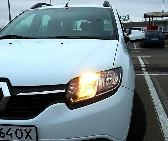 Білий Рено Логан, об'ємом двигуна 1.1 л та пробігом 205 тис. км за 6500 $, фото 6 на Automoto.ua