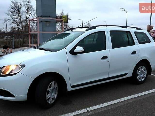 Білий Рено Логан, об'ємом двигуна 1.1 л та пробігом 205 тис. км за 6500 $, фото 1 на Automoto.ua