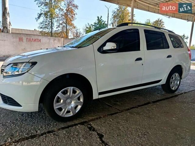 Рено Логан 2014 в Никополе на Automoto.ua Белый Рено Логан, объемом двигателя 1.46 л и пробегом 170 тыс. км за 8700 $, фото 6 на Automoto.ua