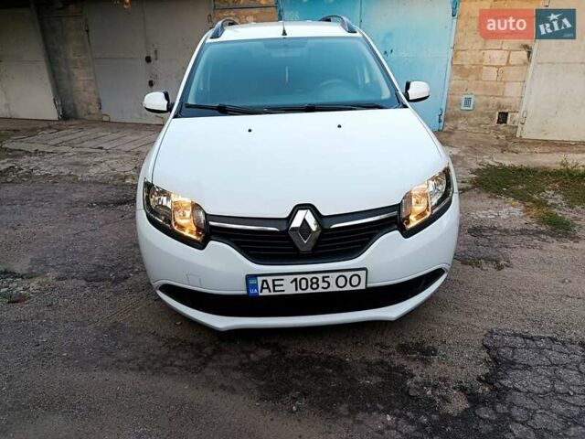 Рено Логан 2014 в Никополе на Automoto.ua Белый Рено Логан, объемом двигателя 1.46 л и пробегом 170 тыс. км за 8700 $, фото 4 на Automoto.ua