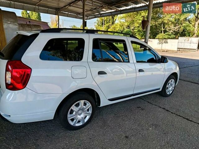 Рено Логан 2014 в Никополе на Automoto.ua Белый Рено Логан, объемом двигателя 1.46 л и пробегом 170 тыс. км за 8700 $, фото 9 на Automoto.ua
