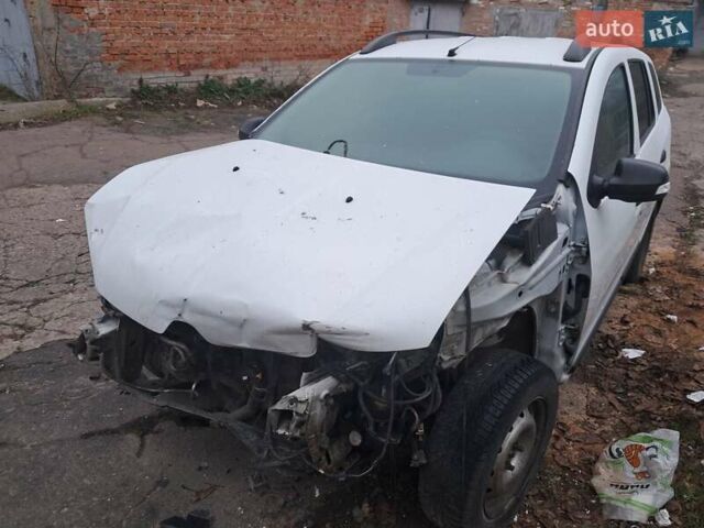 Білий Рено Логан, об'ємом двигуна 0 л та пробігом 250 тис. км за 3600 $, фото 2 на Automoto.ua