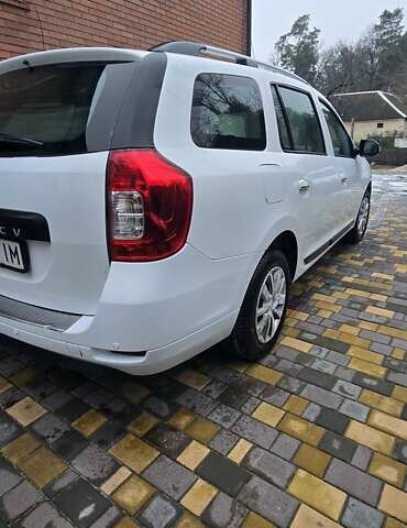 Білий Рено Логан, об'ємом двигуна 1.46 л та пробігом 310 тис. км за 6200 $, фото 8 на Automoto.ua