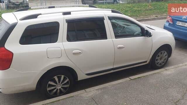 Белый Рено Логан, объемом двигателя 1.46 л и пробегом 226 тыс. км за 5900 $, фото 3 на Automoto.ua