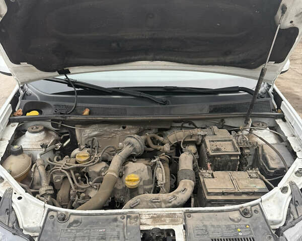 Белый Рено Логан, объемом двигателя 1.46 л и пробегом 120 тыс. км за 9200 $, фото 19 на Automoto.ua