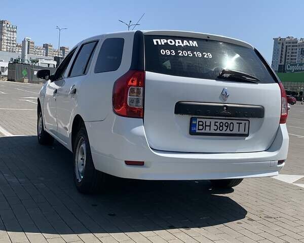 Белый Рено Логан, объемом двигателя 1.6 л и пробегом 255 тыс. км за 4800 $, фото 4 на Automoto.ua