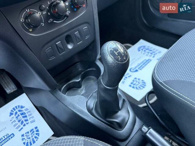 Белый Рено Логан, объемом двигателя 1.46 л и пробегом 138 тыс. км за 6300 $, фото 13 на Automoto.ua