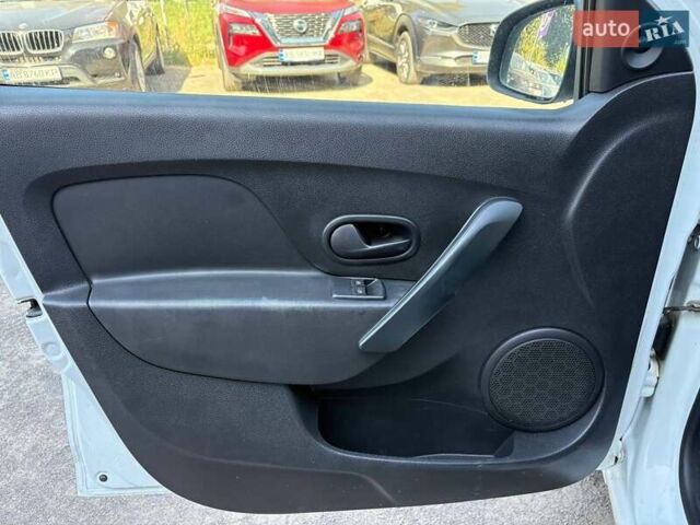 Белый Рено Логан, объемом двигателя 1.46 л и пробегом 138 тыс. км за 6300 $, фото 8 на Automoto.ua
