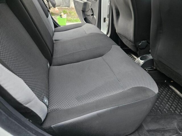 Белый Рено Логан, объемом двигателя 1.5 л и пробегом 138 тыс. км за 6800 $, фото 8 на Automoto.ua