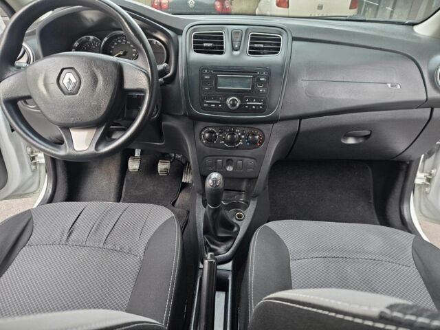 Белый Рено Логан, объемом двигателя 1.5 л и пробегом 138 тыс. км за 6800 $, фото 3 на Automoto.ua