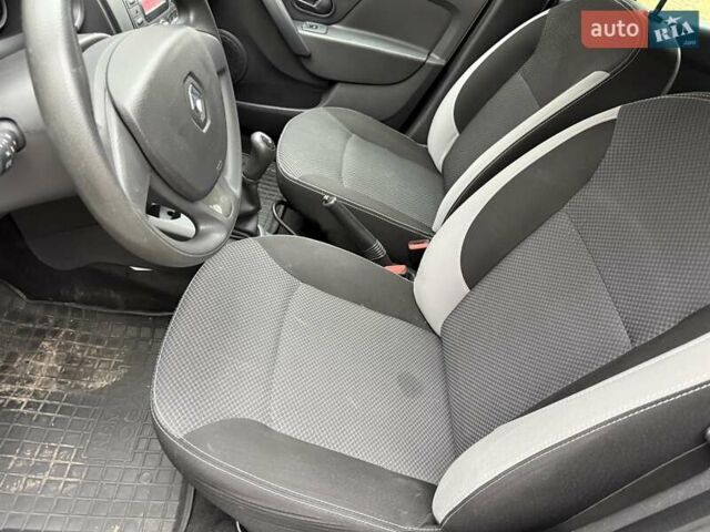 Белый Рено Логан, объемом двигателя 1.46 л и пробегом 190 тыс. км за 6900 $, фото 10 на Automoto.ua