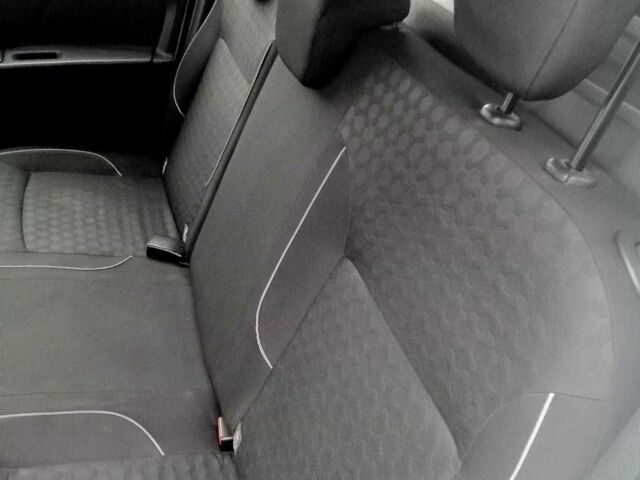 Білий Рено Логан, об'ємом двигуна 1.5 л та пробігом 205 тис. км за 6001 $, фото 6 на Automoto.ua