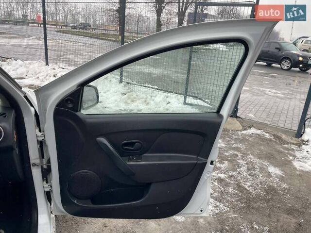 Белый Рено Логан, объемом двигателя 1.46 л и пробегом 138 тыс. км за 6300 $, фото 20 на Automoto.ua